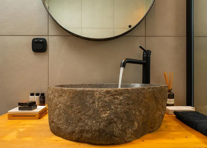 Anemos House 別荘 イオス島 チョーラ